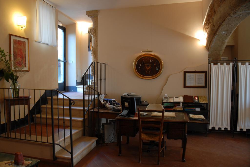 Hotel Scilla Sovana Exteriör bild