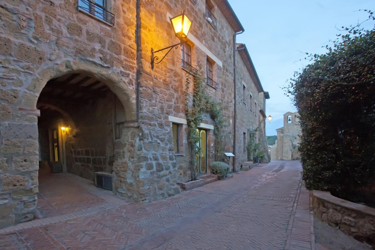 Hotel Scilla Sovana Exteriör bild